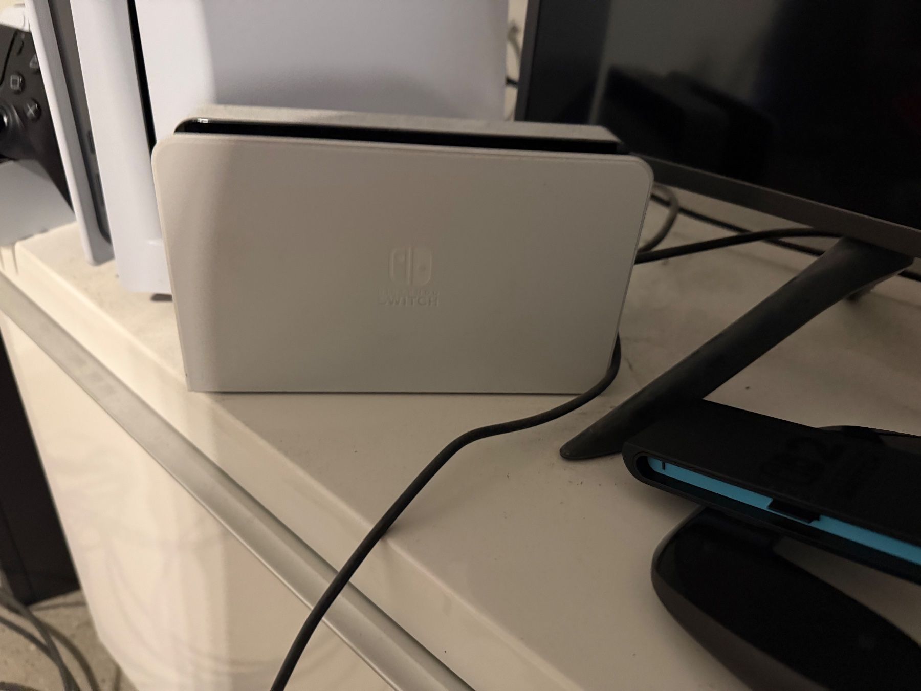 Nintendo Console: Nintendo Switch oled – Usato da Dierikon venduto da pat_2bq8 2