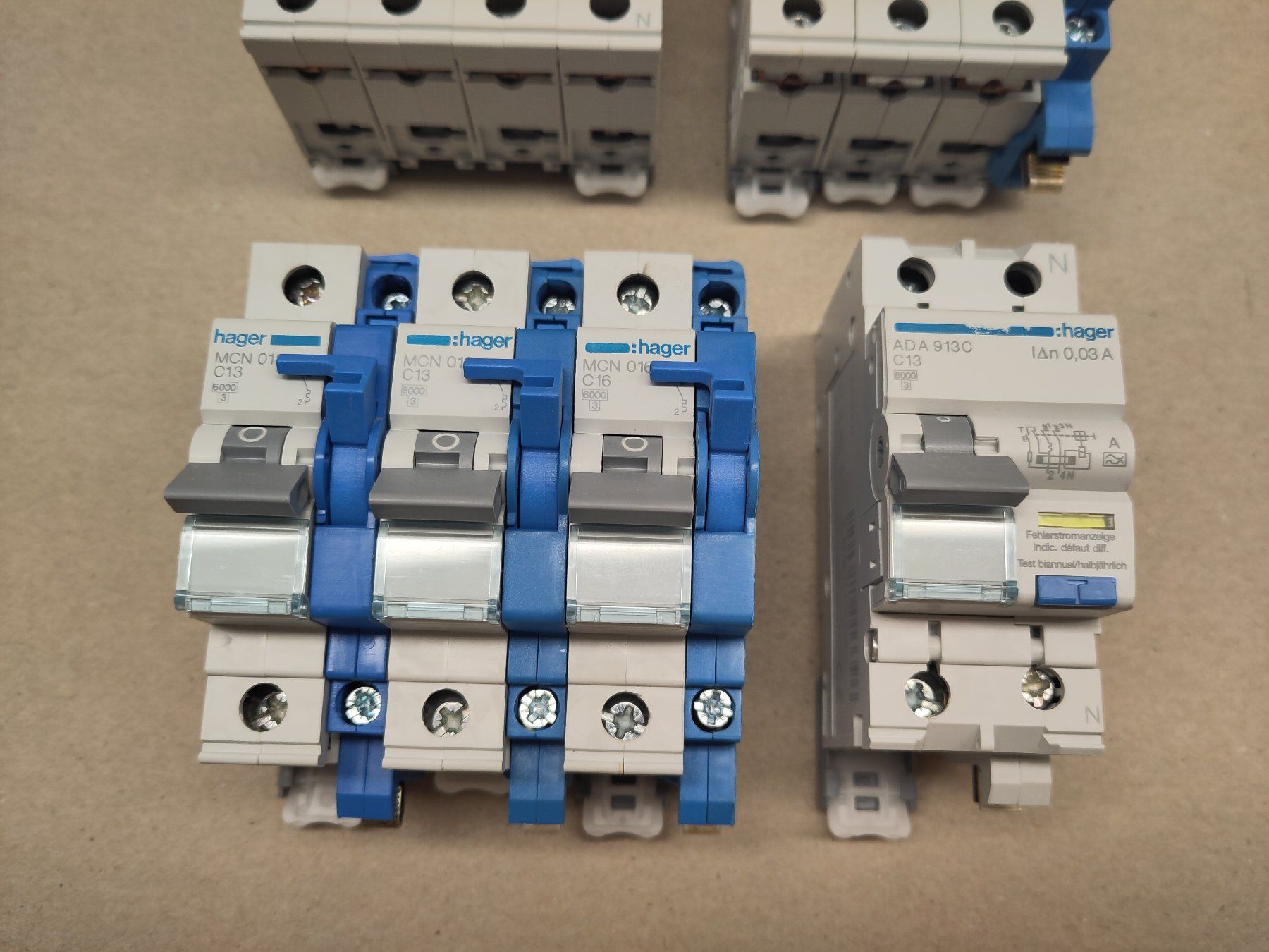 Hager Interrupteurs: Hager LS + FI-LS diverse – D'occasion à Schmitten FR par SirLanzelot 3
