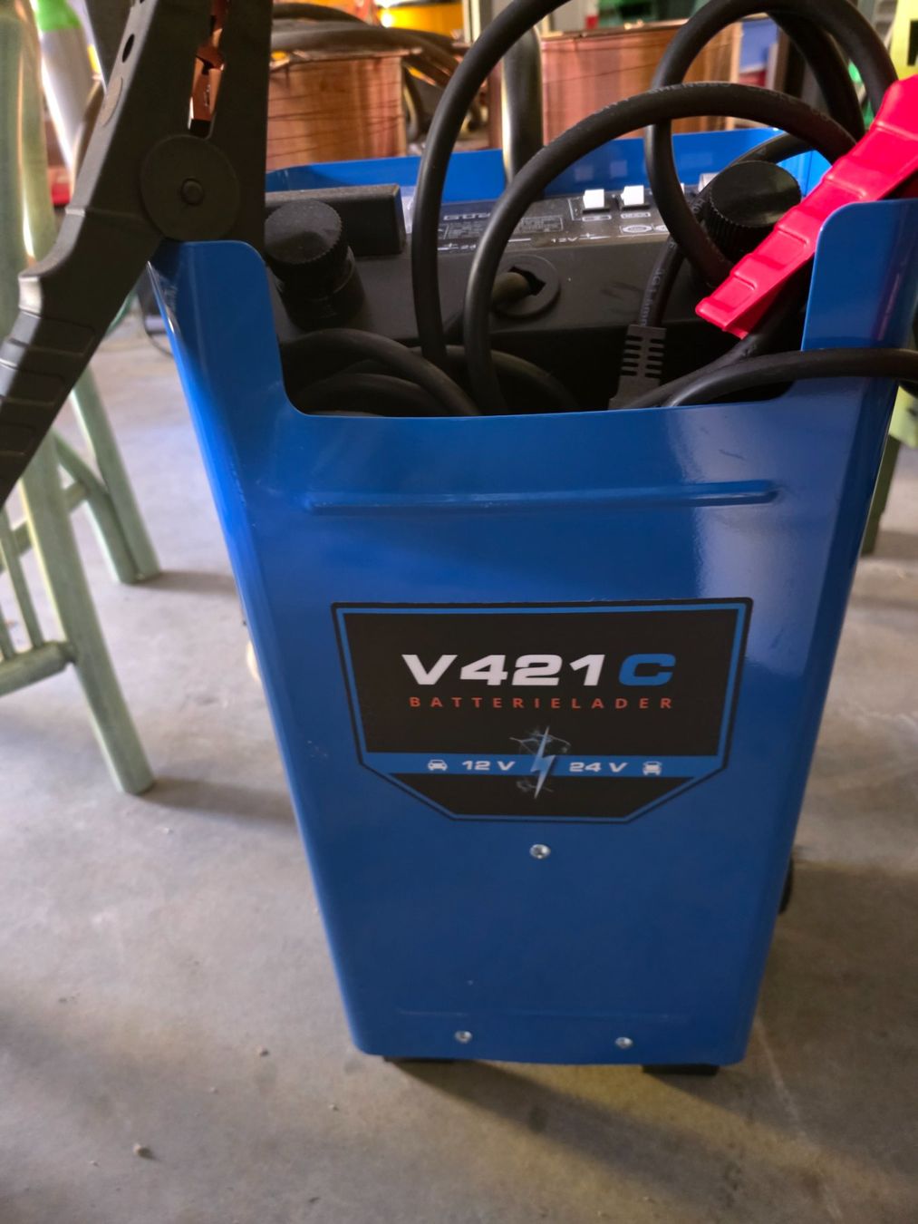 Chargeurs de batterie: Batterieladegerät 12V + 24V – D'occasion à Niederbuchsiten par joe2065 1
