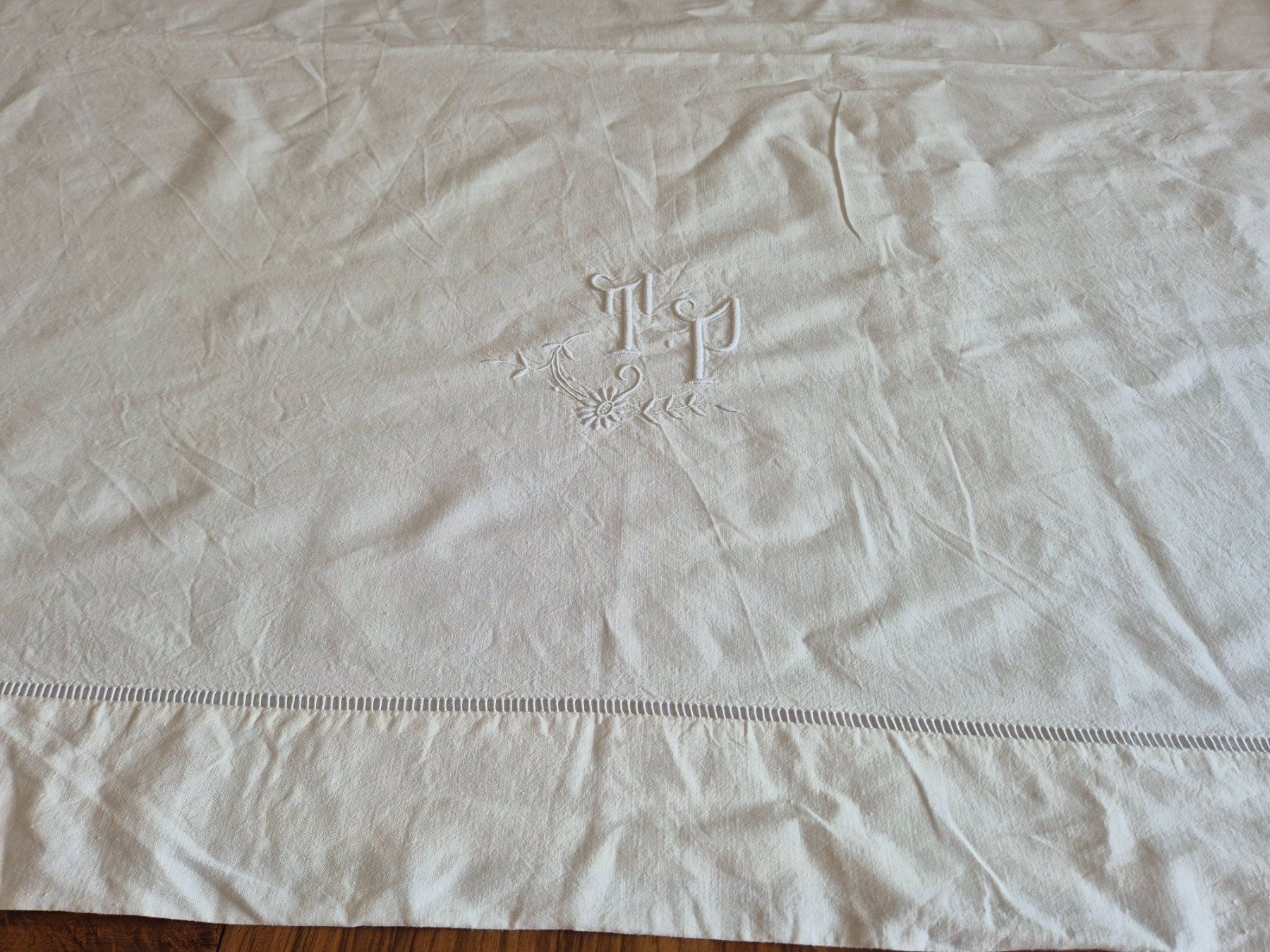 Linge de lit: Leintuch Monogramm TP bestickt, 300x205 cm – D'occasion à Bern par aronari 1