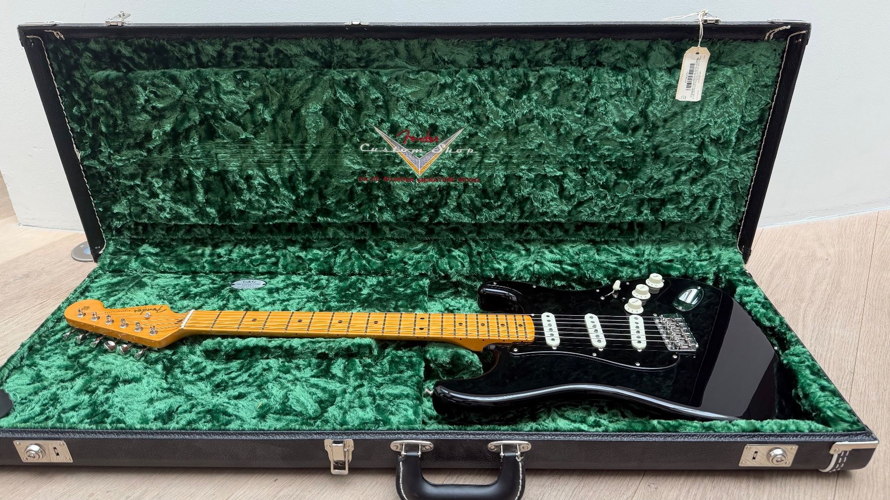 Fender Strumenti musicali: Fender Custom Shop David Gilmour Stratocaster NOS 2018 – Usato da Zürich venduto da raymusic
