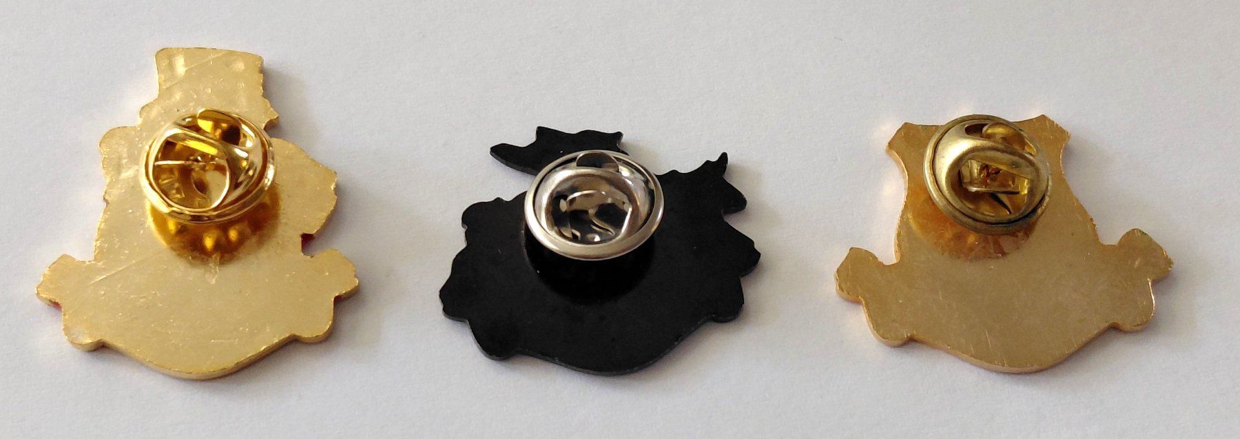 Placchette & Badge: 3 PIN's Switzerland – Usato da Luzern venduto da qualifair 1