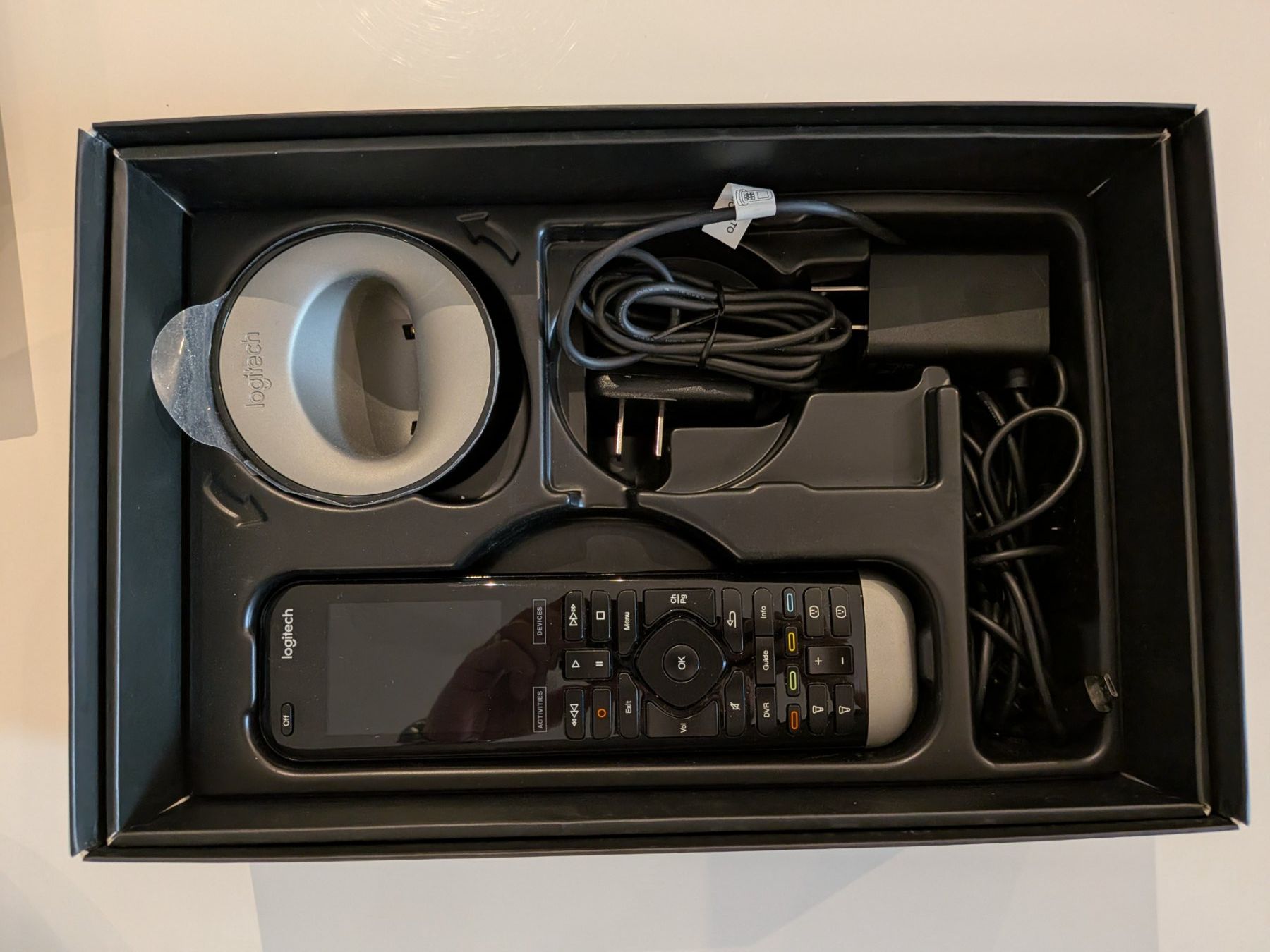 Logitech Telecomandi: Logitech Harmony Pro 2400 – Usato da Aproz (Nendaz) venduto da raphfournier 3