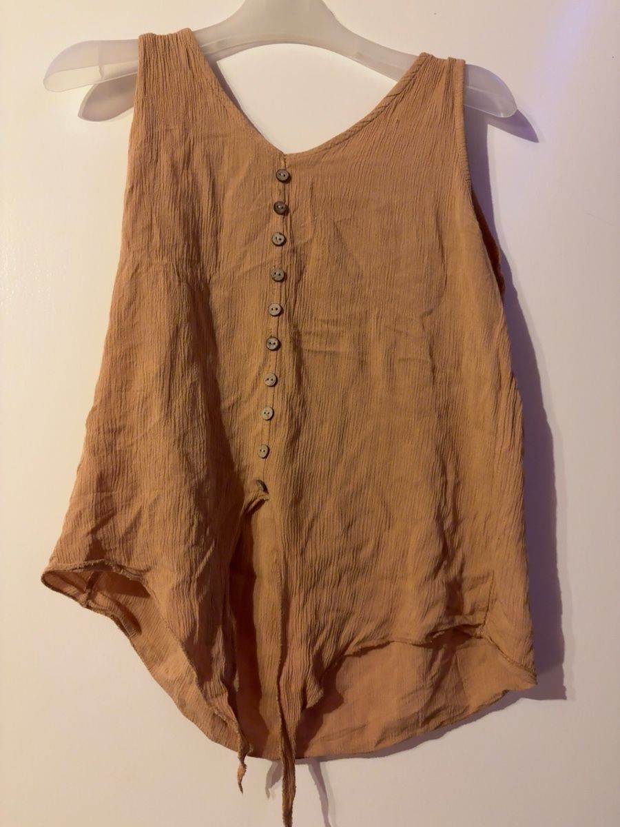 Lotti di vestiti: Oberteil bekleidung M/XXL – Usato da St. Gallen venduto da ani_782p