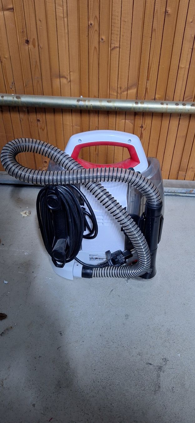 Bissell Dampfreiniger: Bissell Shamponiergerät – Gebraucht aus Auw von Tapout 1