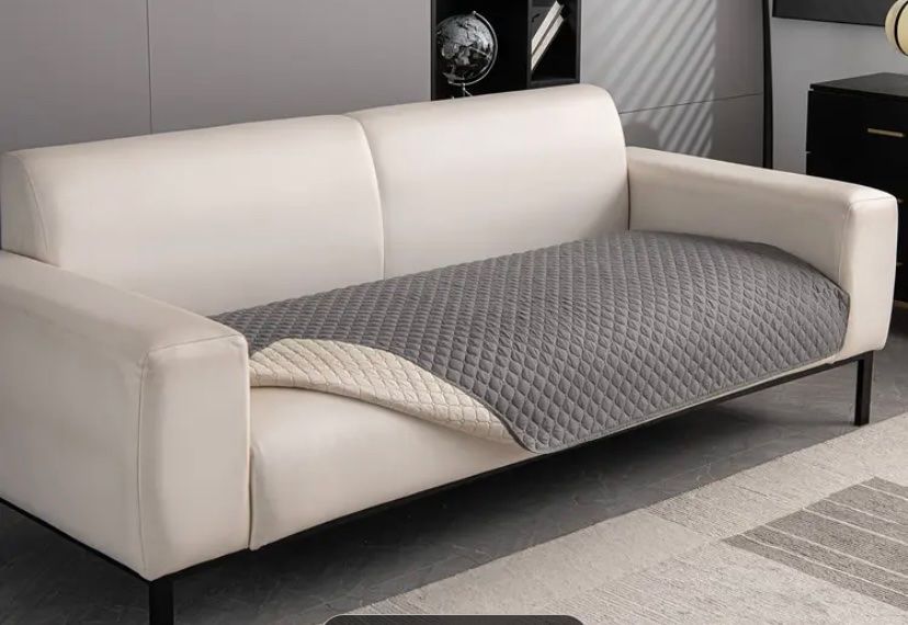 Biancheria da letto: Zwei Moderner Plüsch-Flanell-Sofabezug – Nuovo (secondo la descrizione) da Suhr venduto da So-786- 3