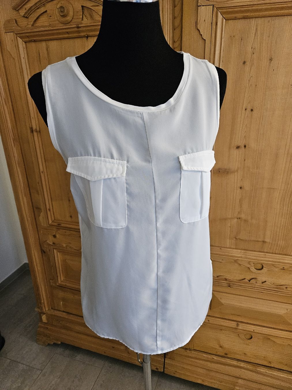 H&M Top: schönes Top, H&M – Nuovo (secondo la descrizione) da Wiesendangen venduto da Sinhuk 1