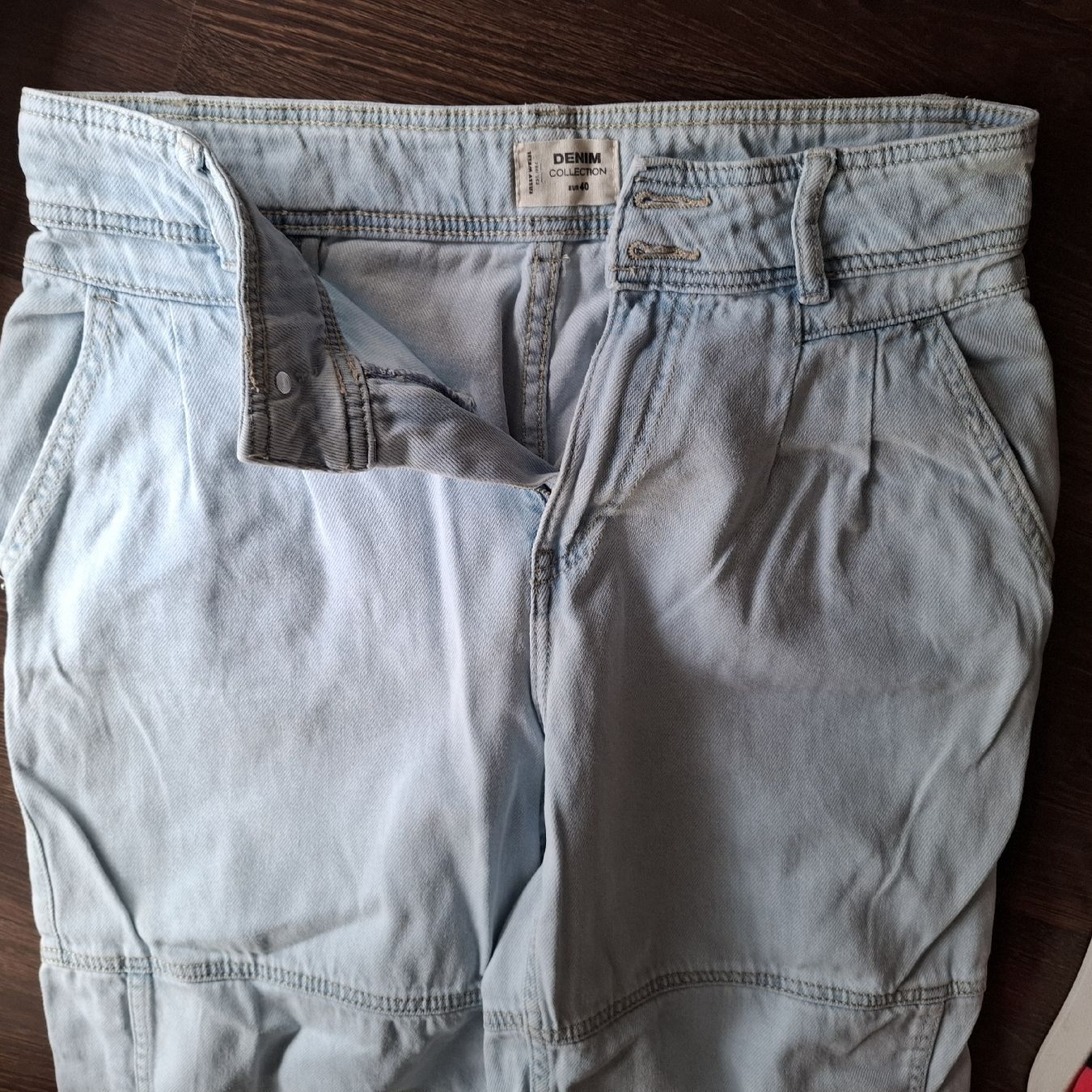 Tally Weijl Jeans: Coole Jeanshose Damen Gr. 40 hellblau Cargo-Stil – Usato da Oftringen venduto da januarloch 1