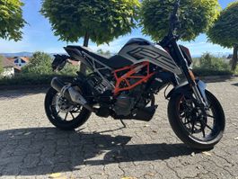 Motorrad KTM 125 Duke 2022