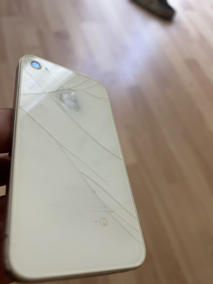 Apple Portables: iPhone 4 – Défectueux à Wettingen par joe_6ylf 3