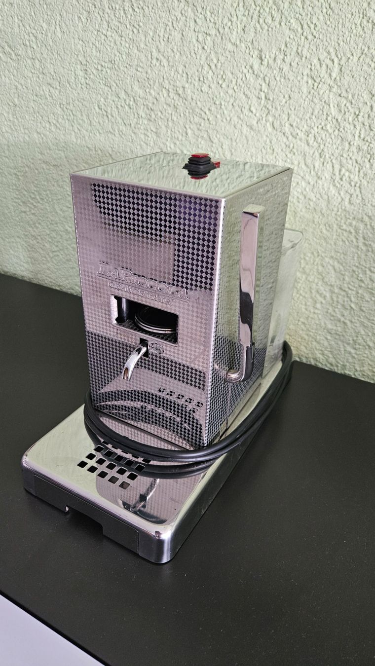 Machines à café & Machines à expresso: La Piccola Kaffeemaschine – D'occasion à Döttingen par Rokolli 1