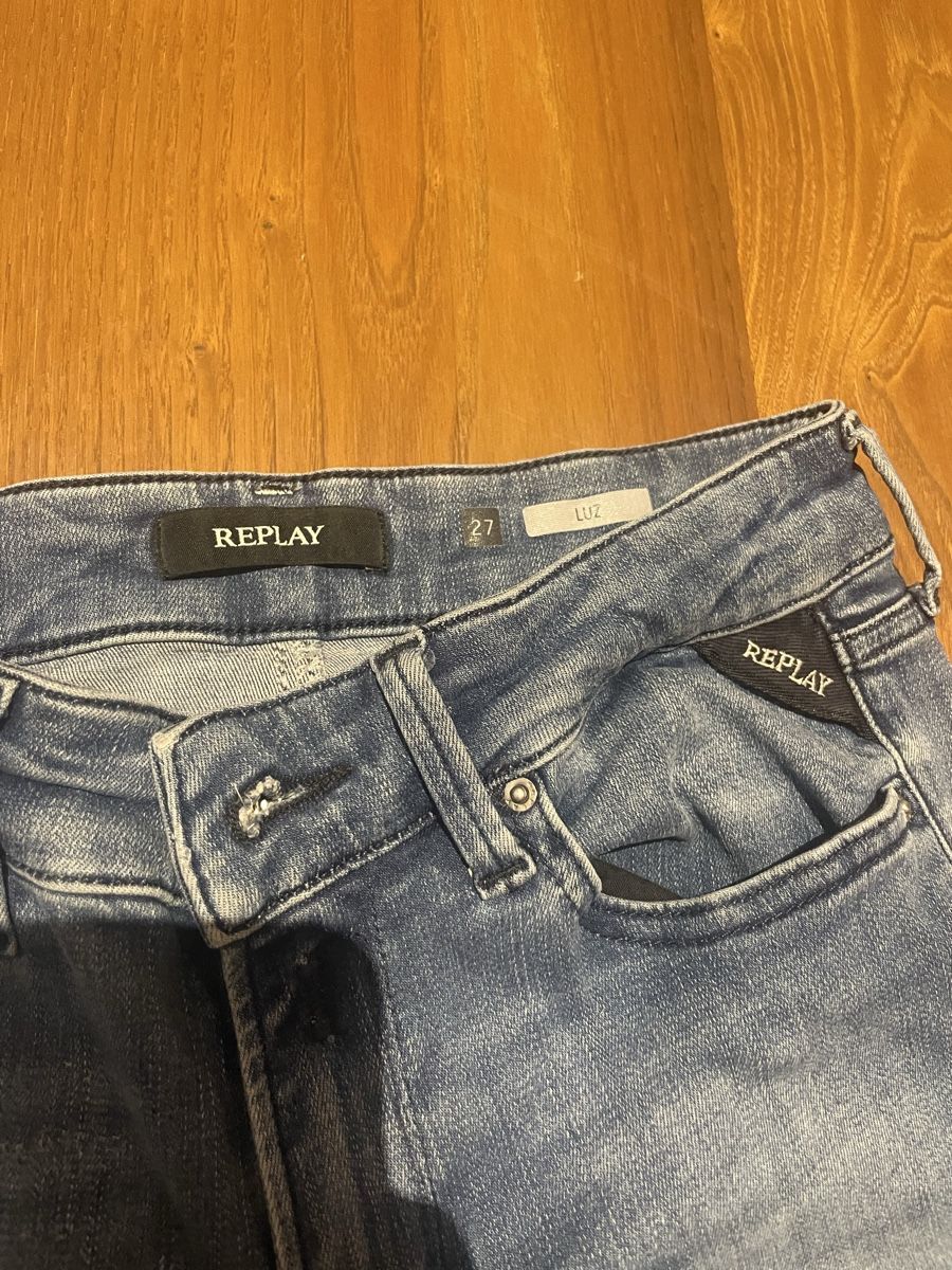 Replay Jeans: Replay Luz Jeans, Top Zustand, Grösse 27 – Nuovo (secondo la descrizione) da Niederglatt ZH venduto da ctulimp 1