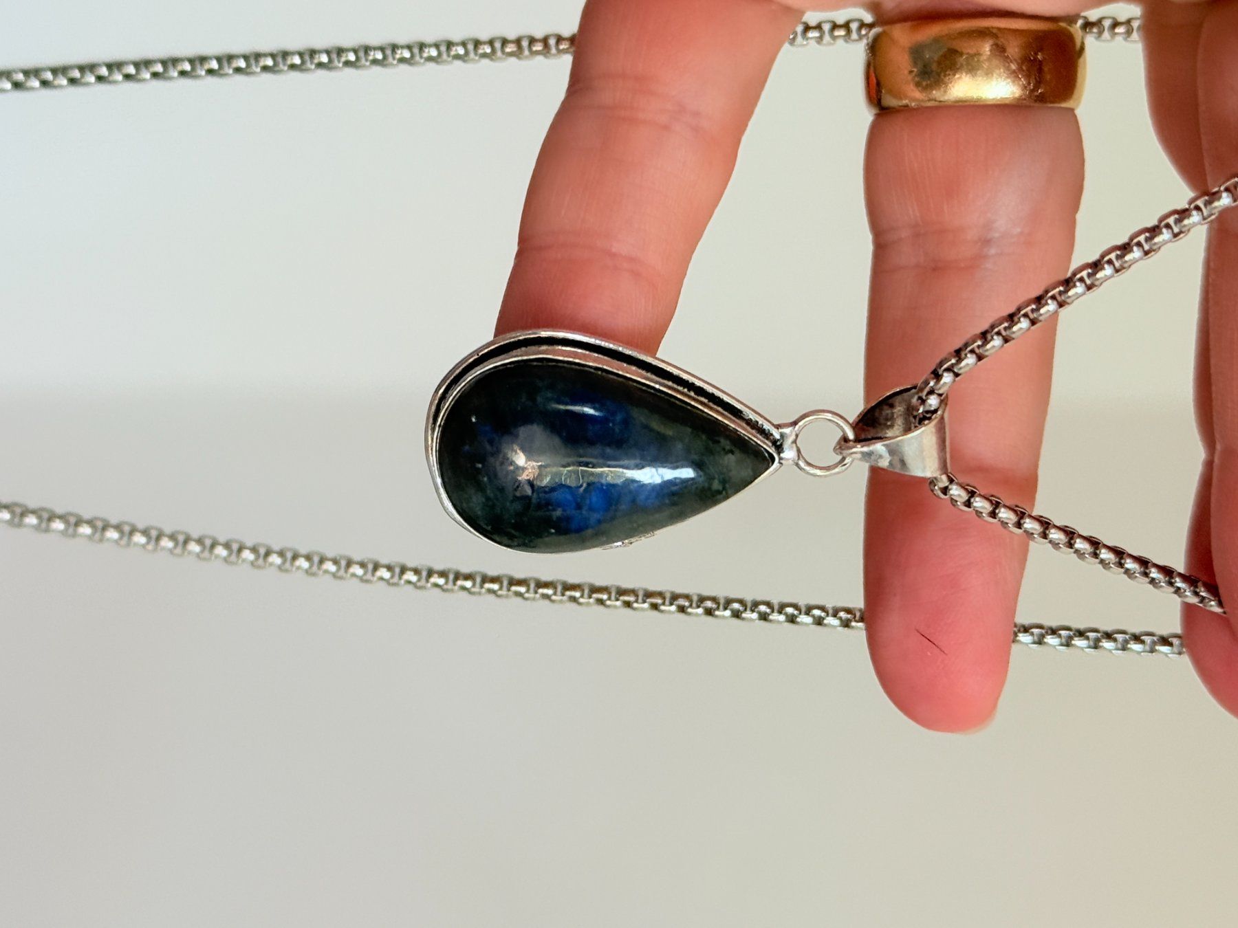 Colliers: Labradorite necklace – Neuf avec emballage d'origine à Genève par AGBERG 5