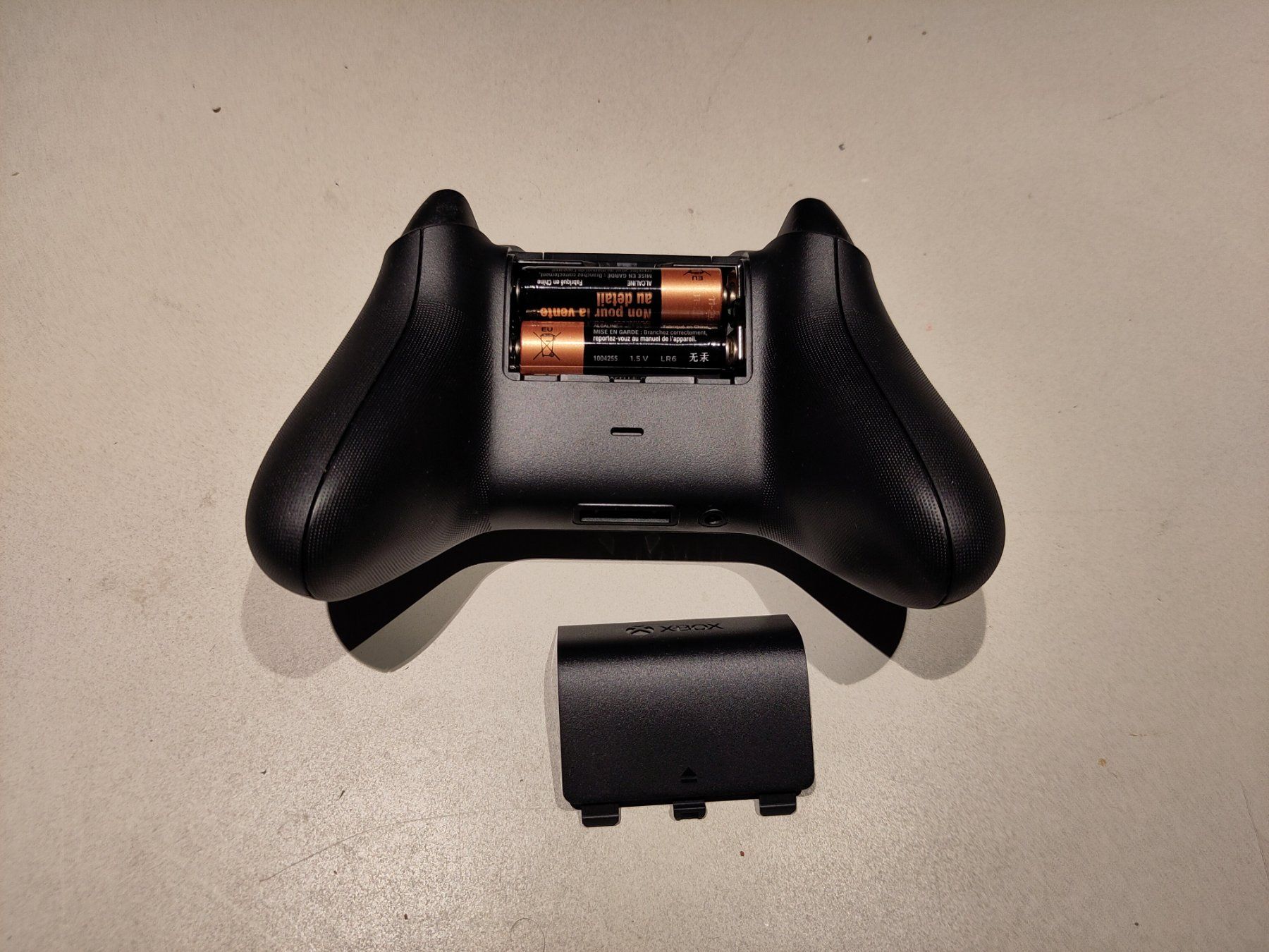 Microsoft Controller: Xbox Controller inkl. Wireless Adapter für Windows 10 – Usato da Zürich venduto da ahr_g9qk 1