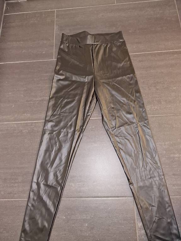 Pantaloni: Damen Lederhose schwarz – Usato da Steinhausen venduto da ladisci