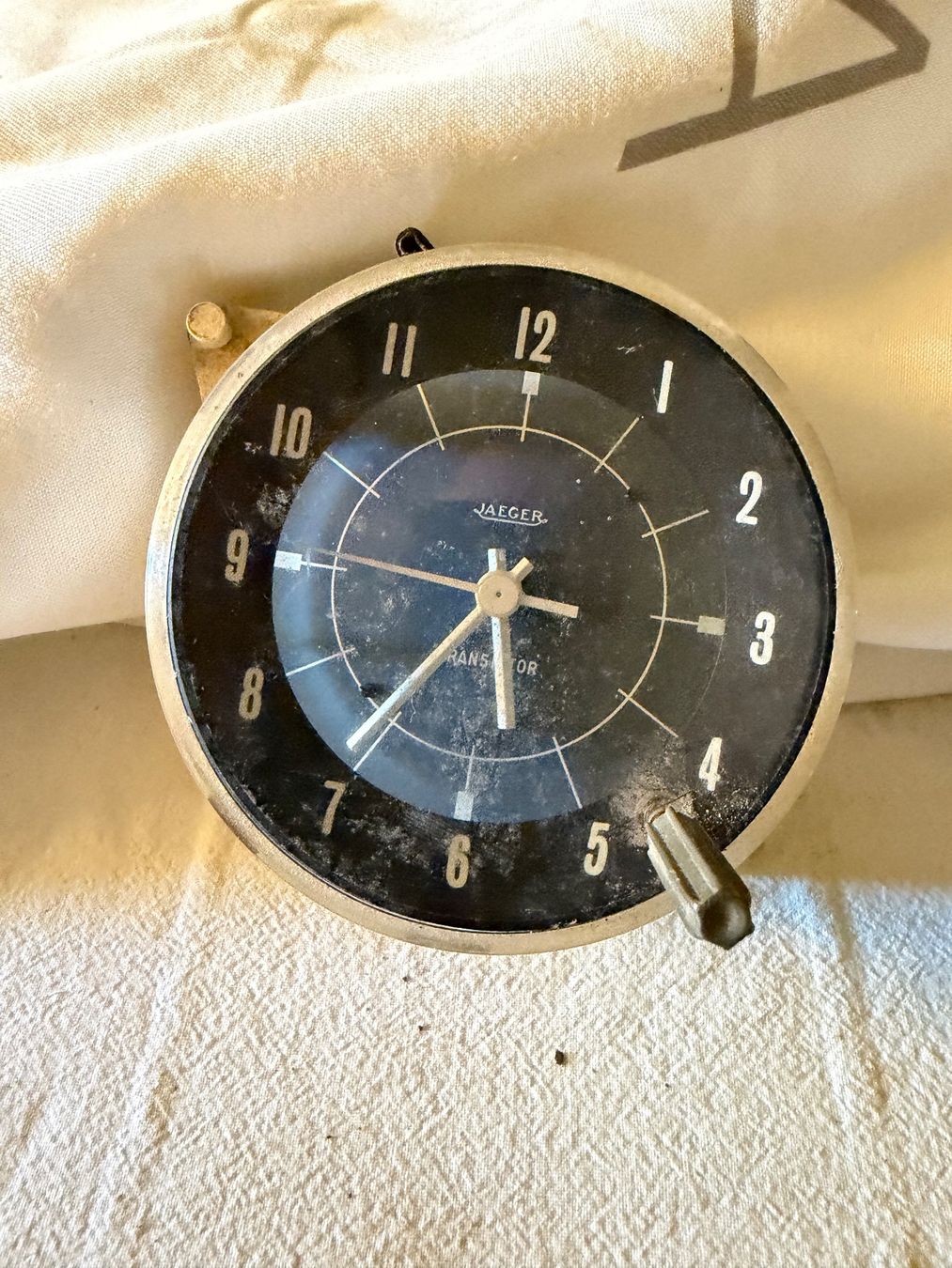Tutti pezzi di ricambio auto: Jaeger Uhr 12V Oldtimer gebrauchte Zustand – Usato da Luzern venduto da Billige_Sache 1