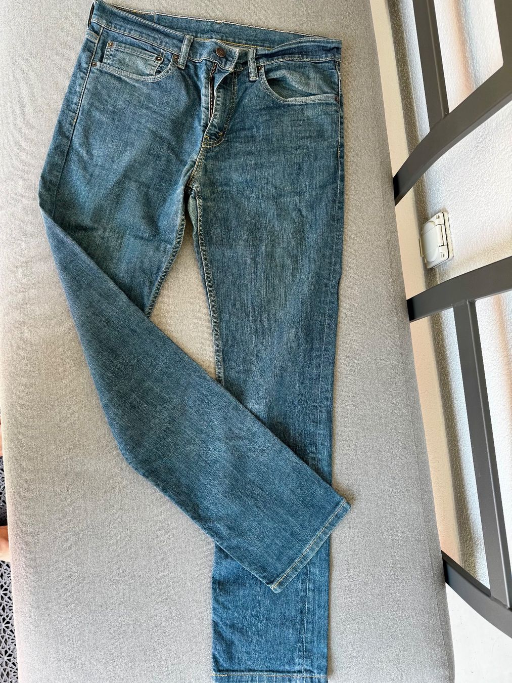 Levi's Jeans: Levis Jeans 511, 34 x 34 blau – D'occasion à Bonstetten par Moeriger 1