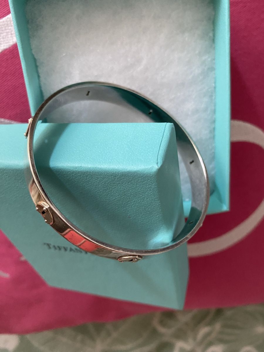 Tiffany & Co. Bracciali & Braccialetti: Tiffany & Co Lock Bangle Silber – Nuovo (secondo la descrizione) da Kaiseraugst venduto da RJ03 1