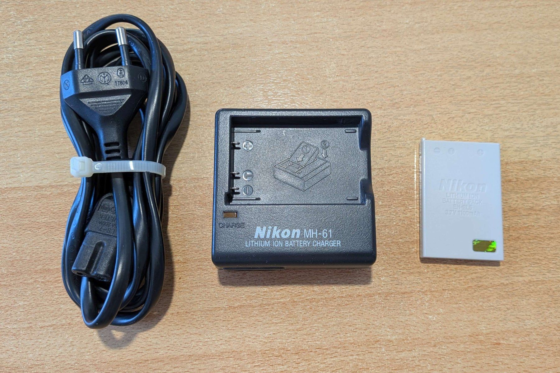Nikon Altri Accessori: Nikon MH-61 Akku Ladegerät – Usato da Güttingen venduto da romli