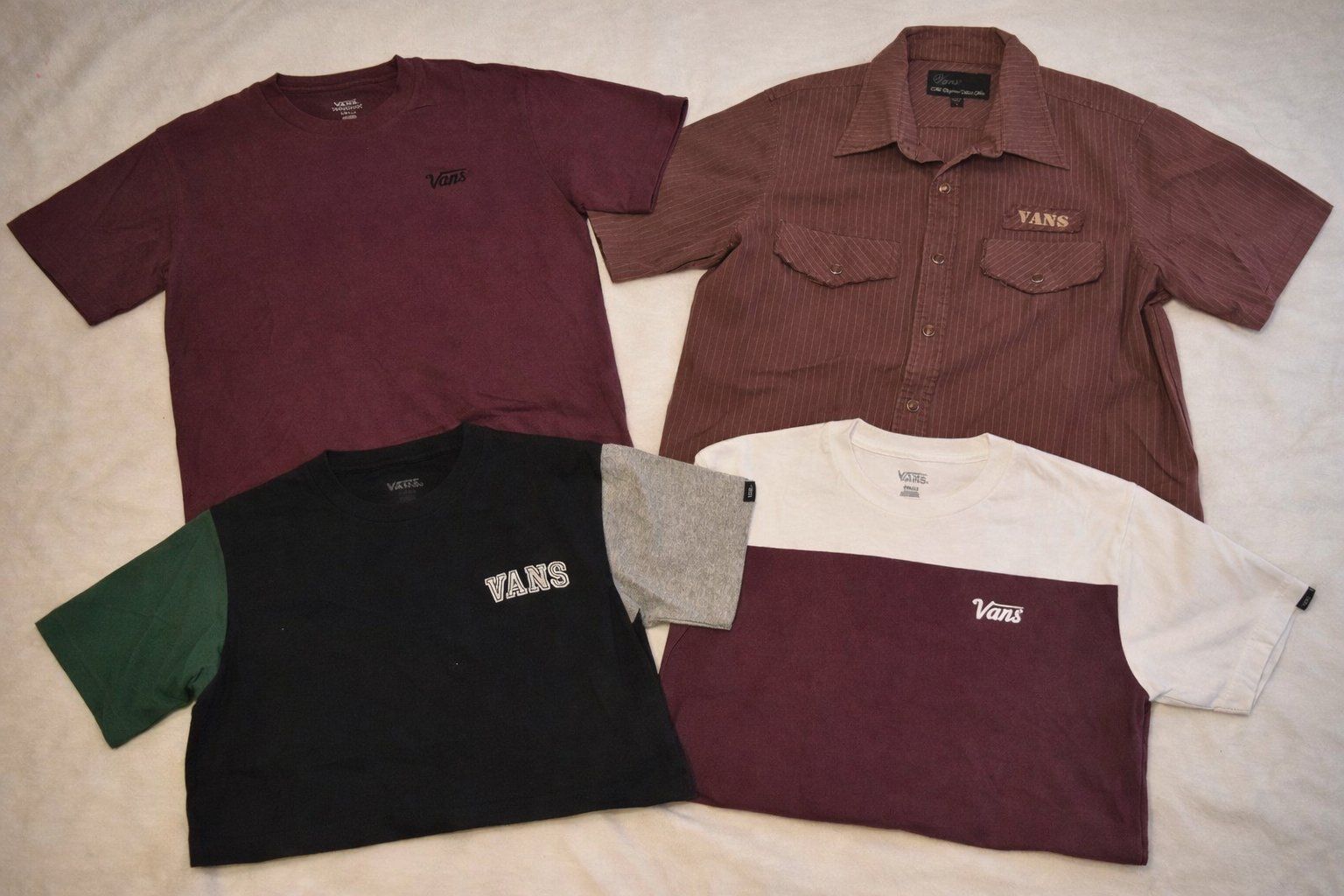 Vans T-shirt: 3 T-Shirts und 1 Hemd original Vans – Usato da Montagnola venduto da Mowatt