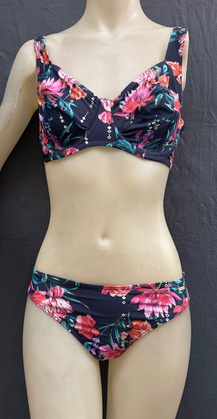 Sunseeker Costumi da bagno & Bikini: SUNSEEKER Bikini gr38 / 38 F – Usato da Niederbipp venduto da fashionfuchs