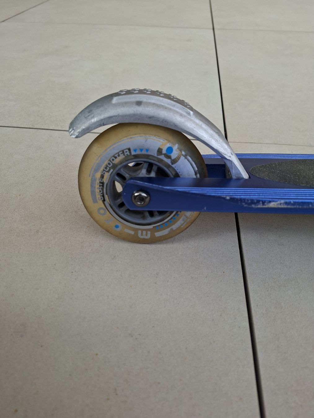 Micro Kickboard: Micro Scooter Blau 65 bis 95cm Lenkerhöhe  – Usato da Neukirch-Egnach venduto da Martin2019 4