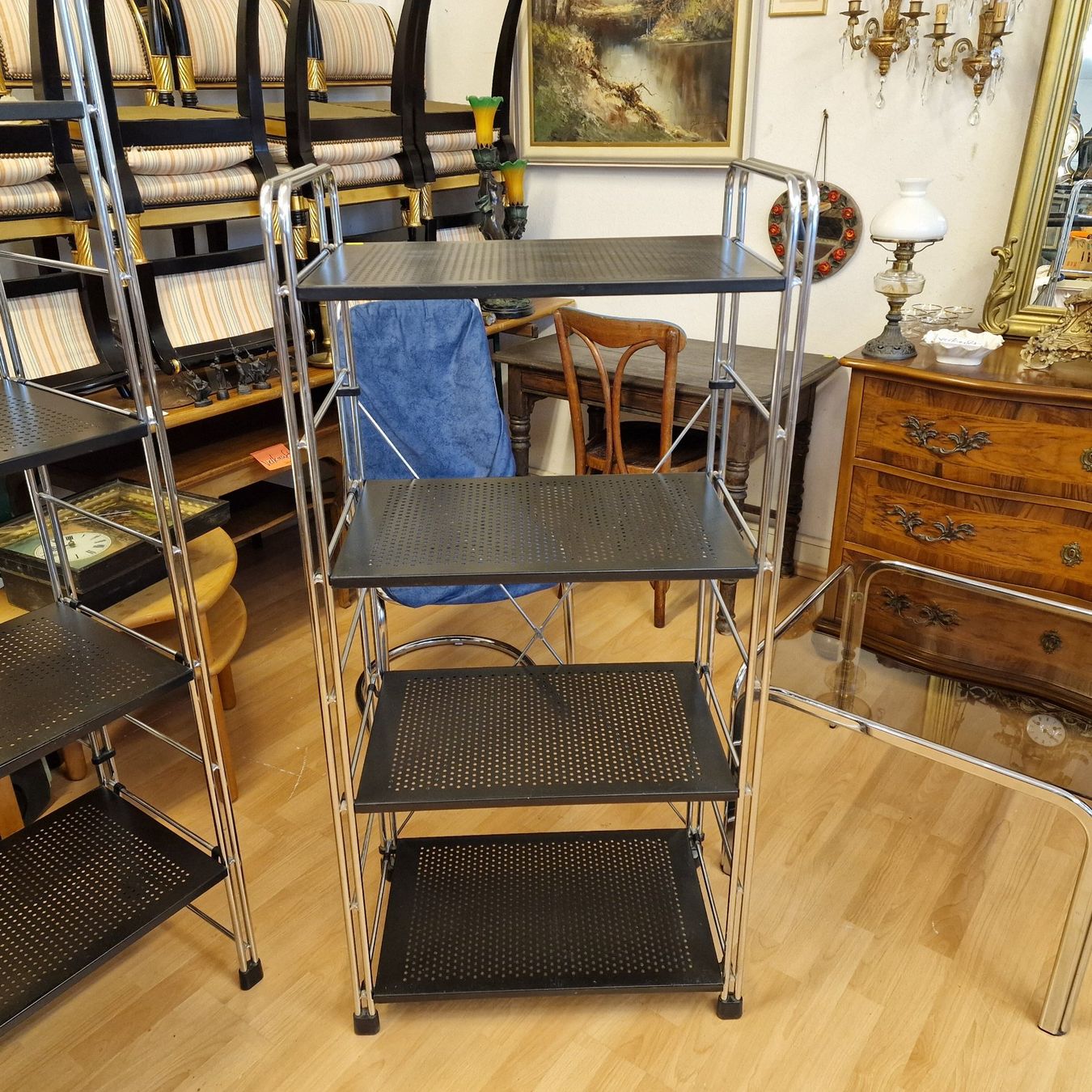 Scaffali: Modernes Regal, flexibel einsetzbar. Demontierbar. – Usato da BERN venduto da Intarsia