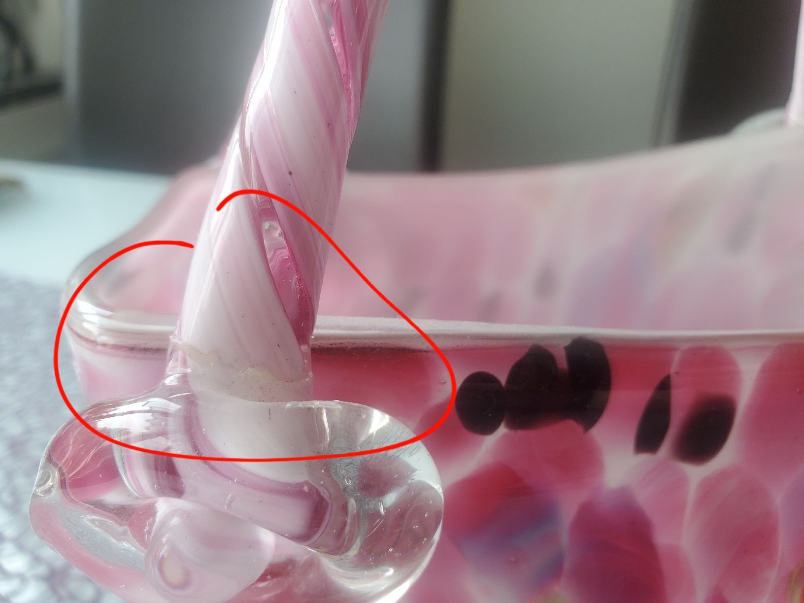 Vasi & Recipienti: Vintage Glas Vase Handtasche Rosa – Usato da Frauenfeld venduto da BeneFull 9