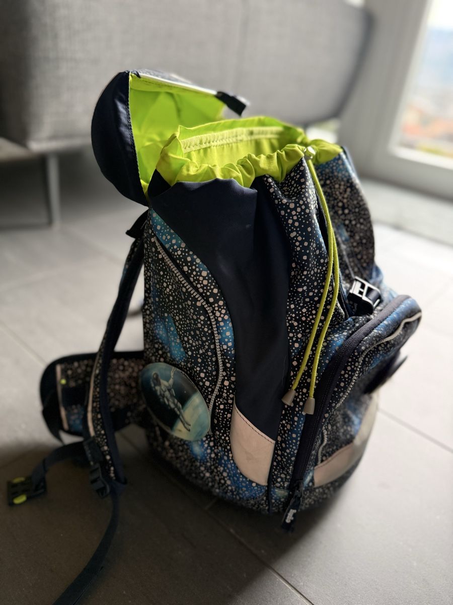Ergobag Borse & Zaini: Ergobag Schulranzen Galaxie - Top Zustand! – Usato da Pieterlen venduto da Paddlae7 2