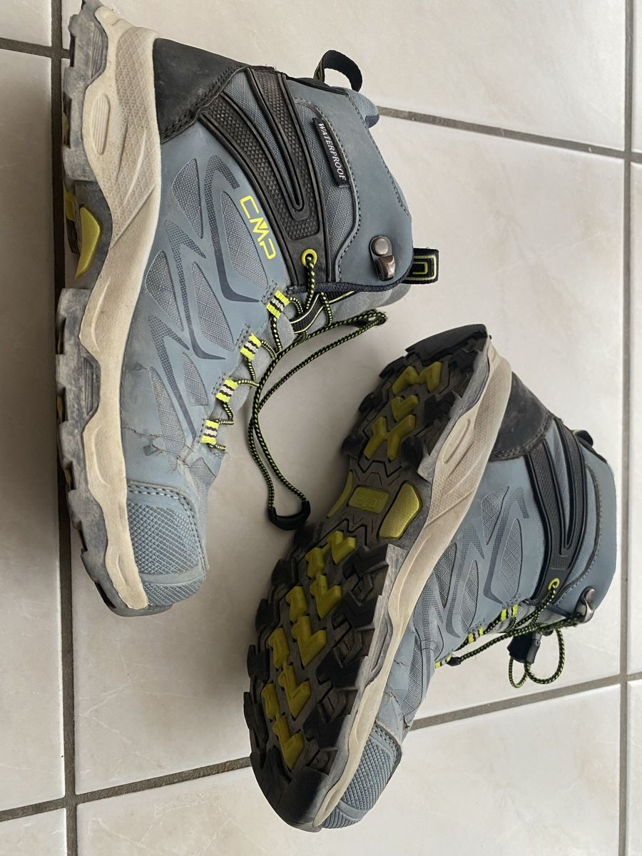 CMP Scarpe per ragazzi: CMP Wanderschuhe Gr. 32, wasserdicht! – Usato da Bettingen venduto da 3663667