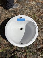 Runder Waschtisch Keramik weiss aus Lagerräumung, neu
