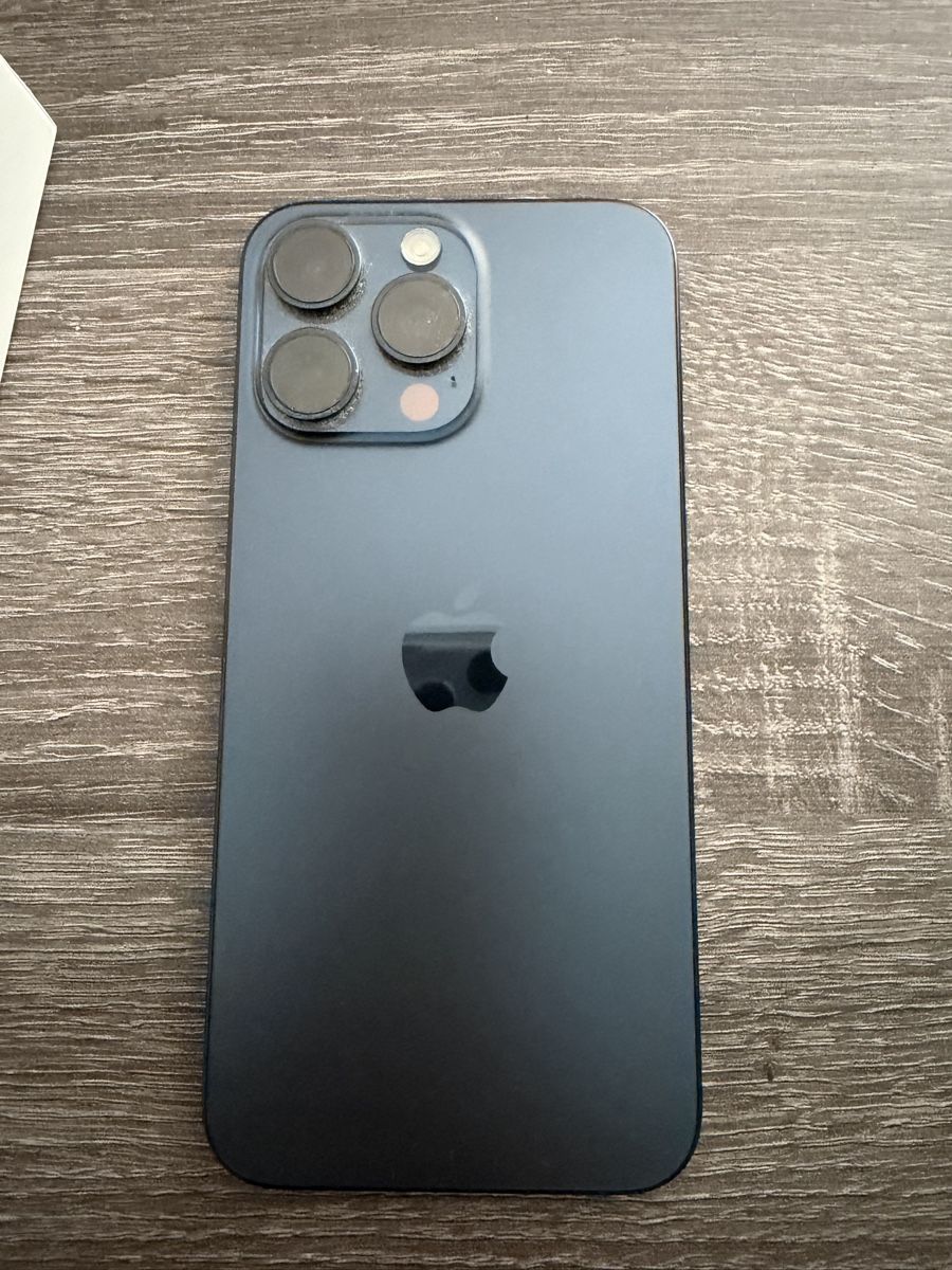 Apple Handys / Smartphones: Apple iPhone 15 Pro Max  sehr gutem Zustand – Gebraucht aus Hünenberg von Franjavi70 1