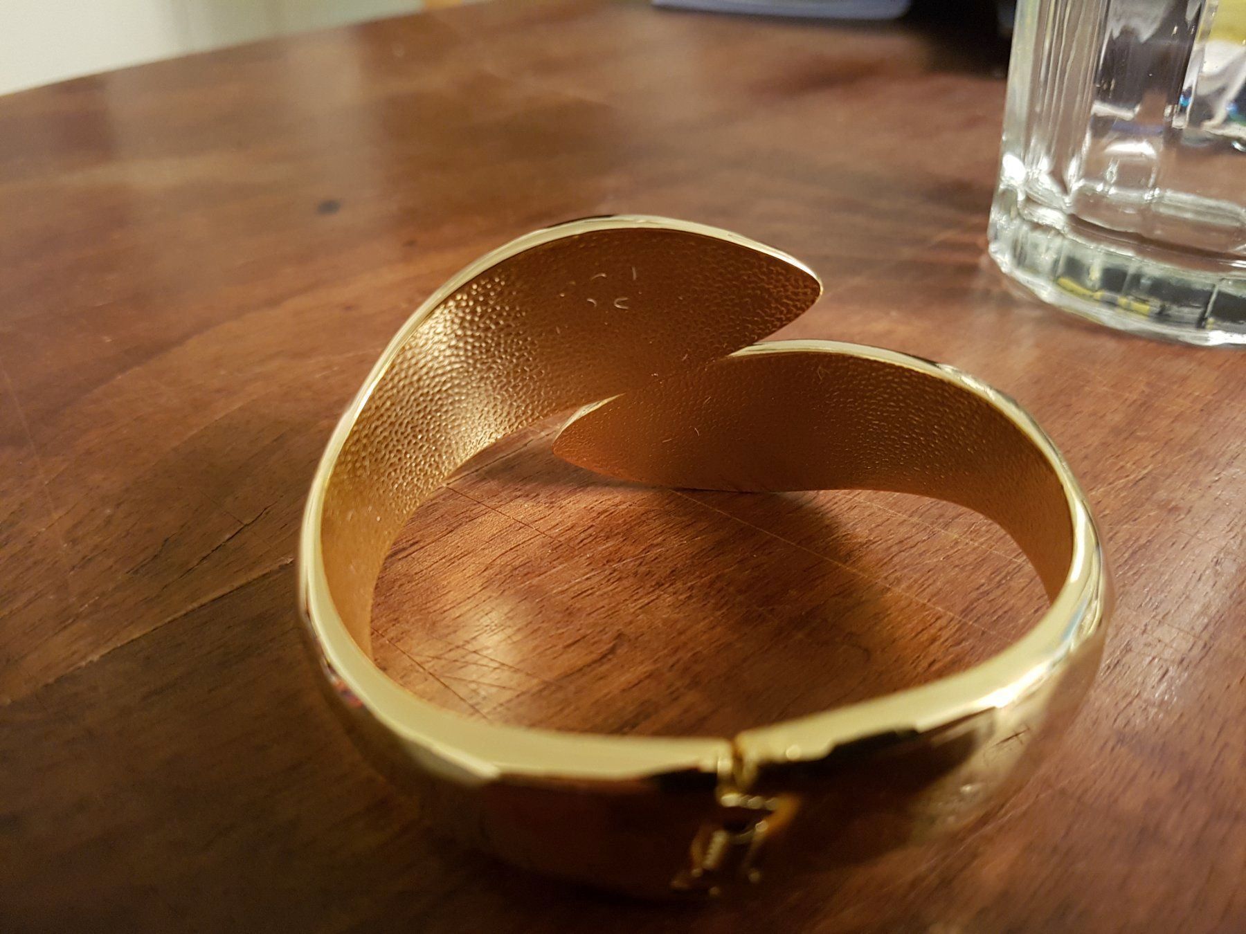 Bracciali & Braccialetti: Armreif goldfarben Schlagstruktur Klappv – Usato da Ettingen venduto da Maranathatalitha 5