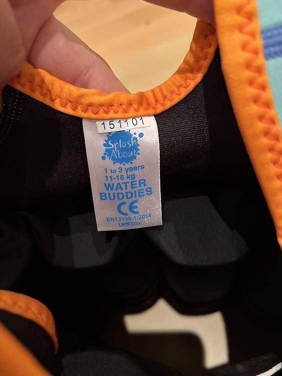 Giubbotti di salvataggio: Neue Schwimmweste "Water Buddies"  – Usato da Esslingen venduto da agadola11 2