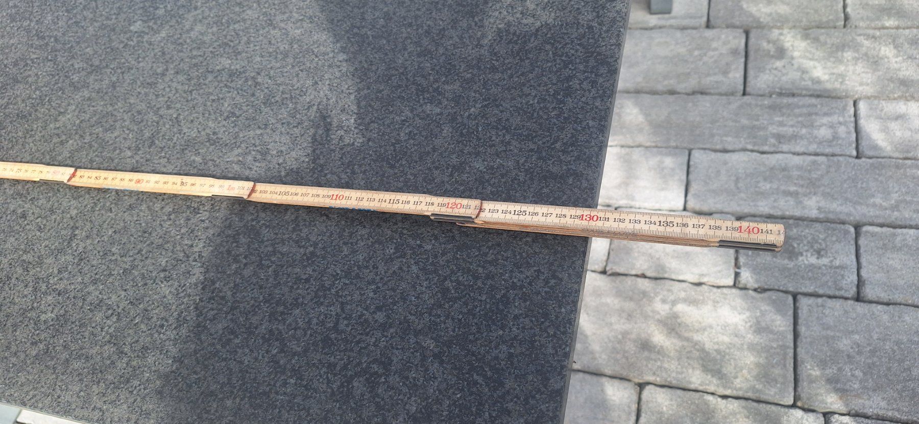 Tische: Gartentisch mit Granitplatte – Gebraucht aus Neuenkirch von  7
