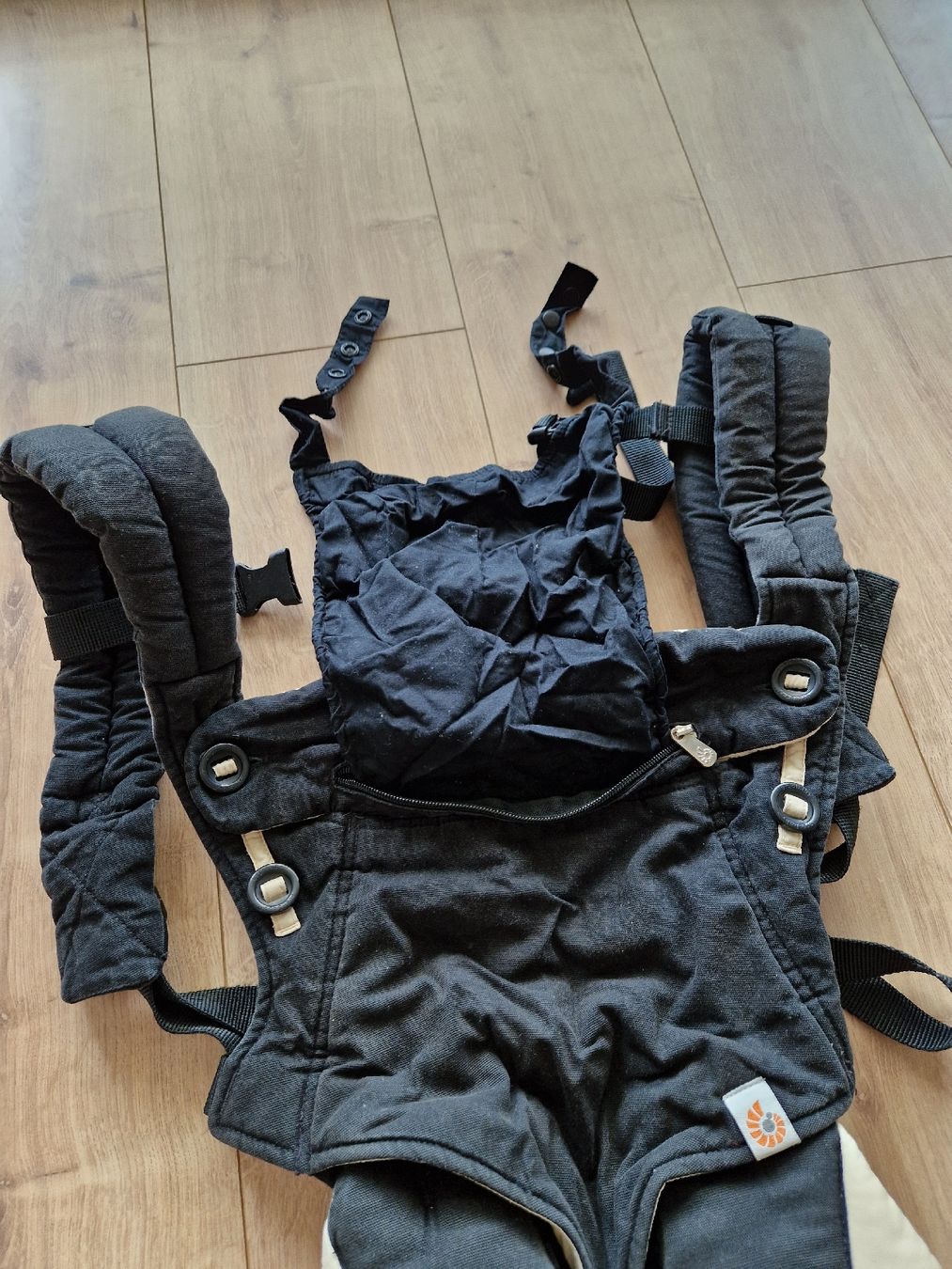 Ergo Baby Porte-bébés ventraux & dorsaux: ergobaby Babytrage 4 Position – D'occasion à Münsingen par MarcoTs 2