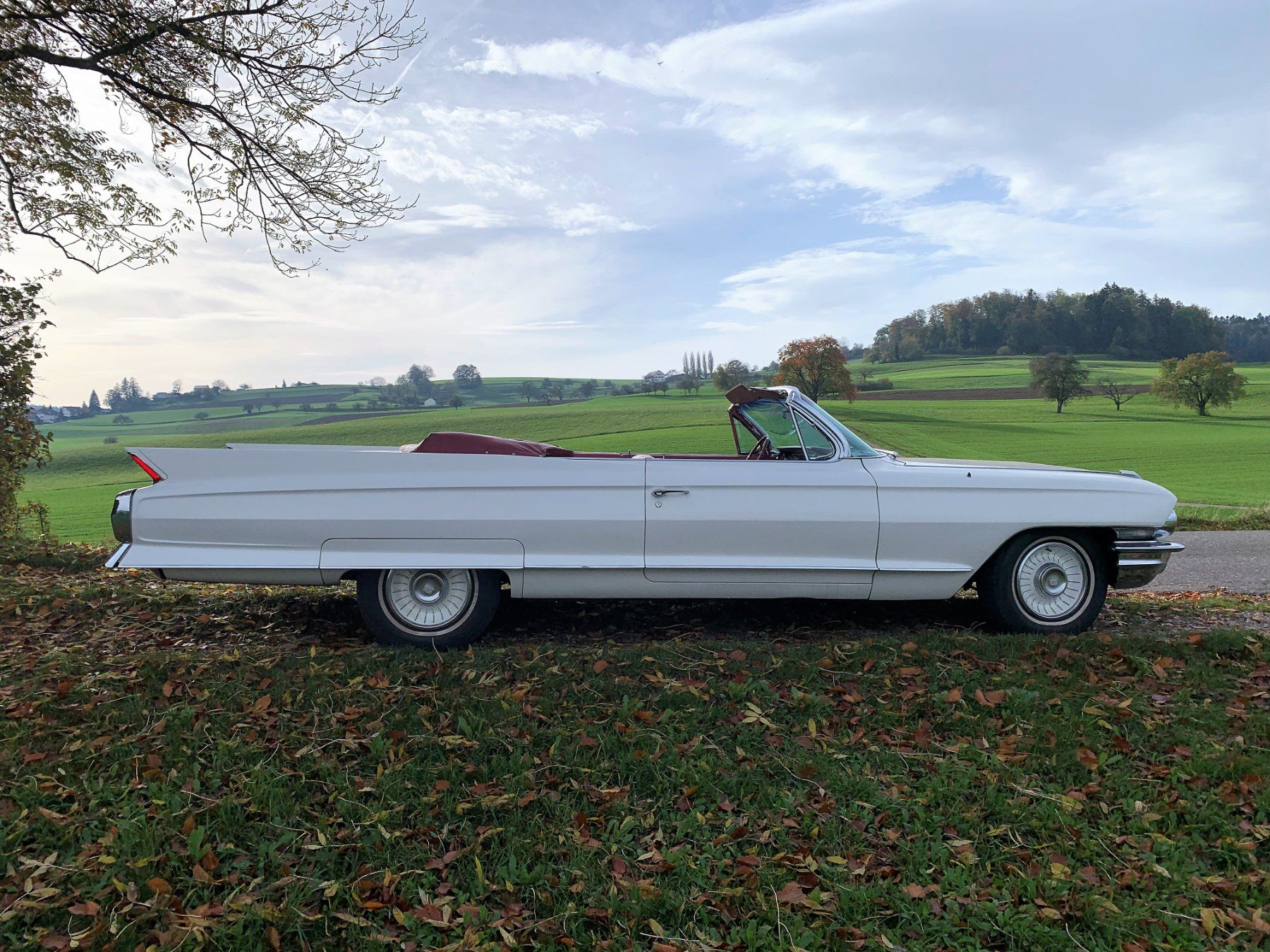 Cadillac Automobili: 1962 Cadillac Deville Cabrio / Convertible MFK Vet. – Usato da Reinach AG venduto da Conny_007