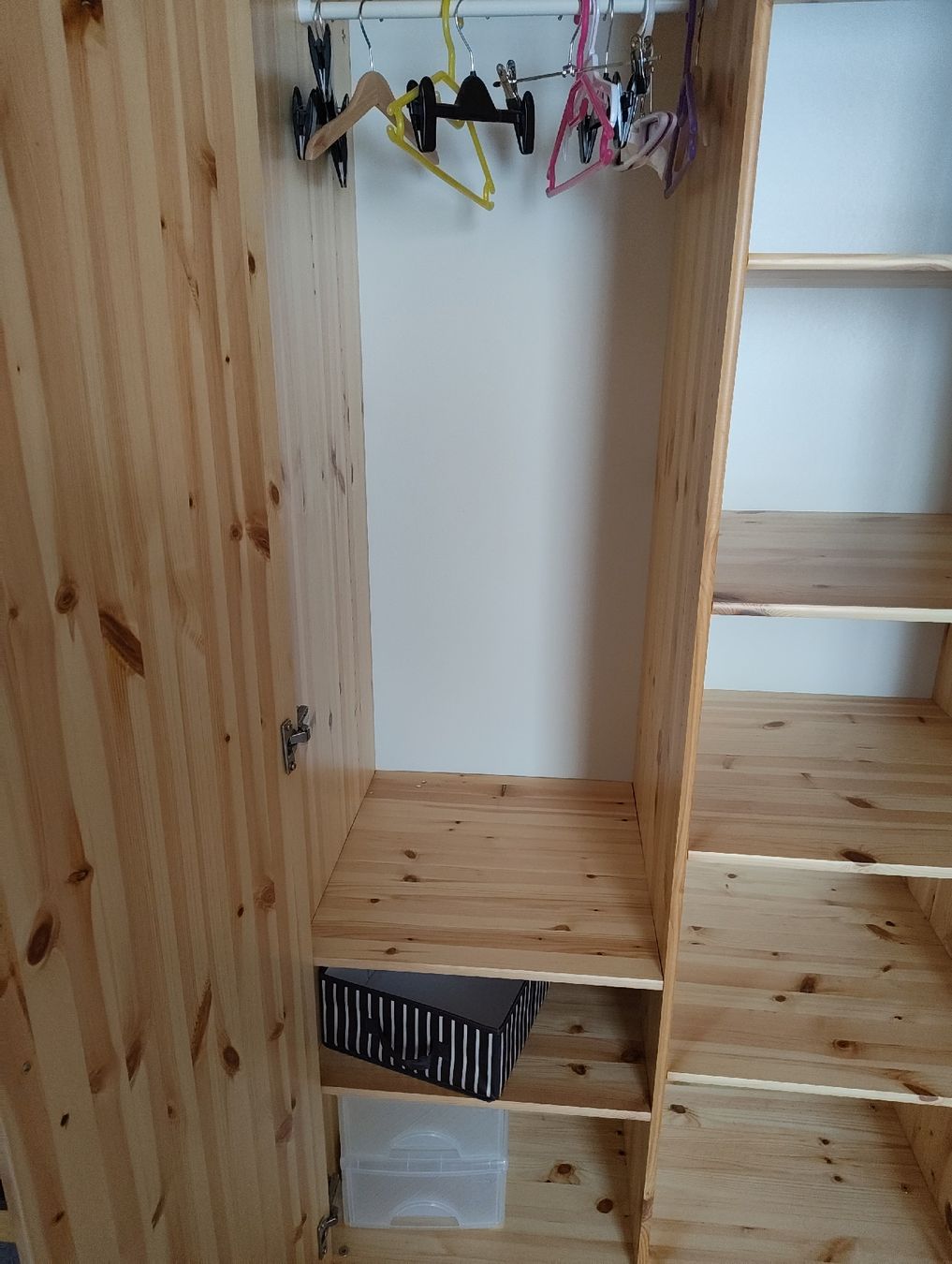 Armadi: Kinderkleiderschrank – Usato da Siebnen venduto da taranomajo