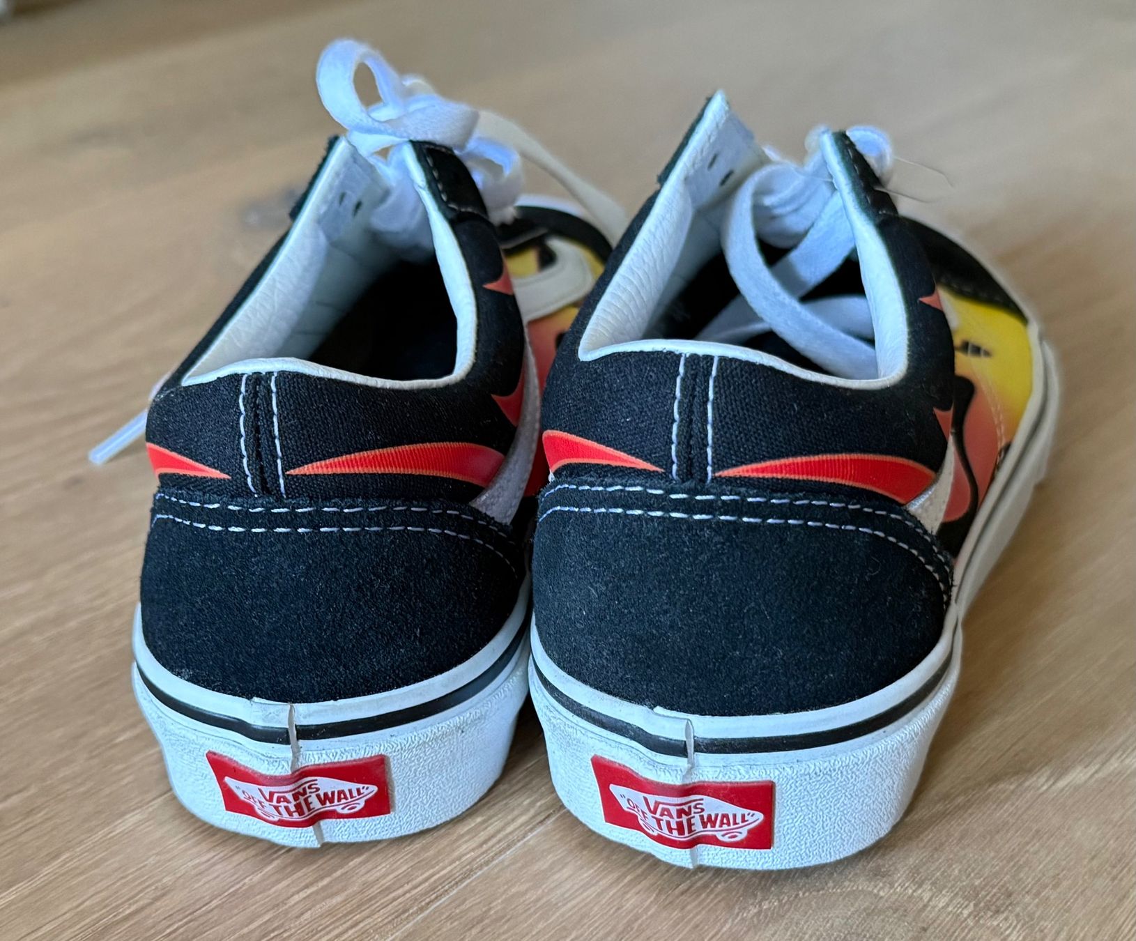 Vans Scarpe da donna: Vans Old Skool Flame Taille 38 - Neuves ! – Nuovo (secondo la descrizione) da Denges venduto da peumens 7