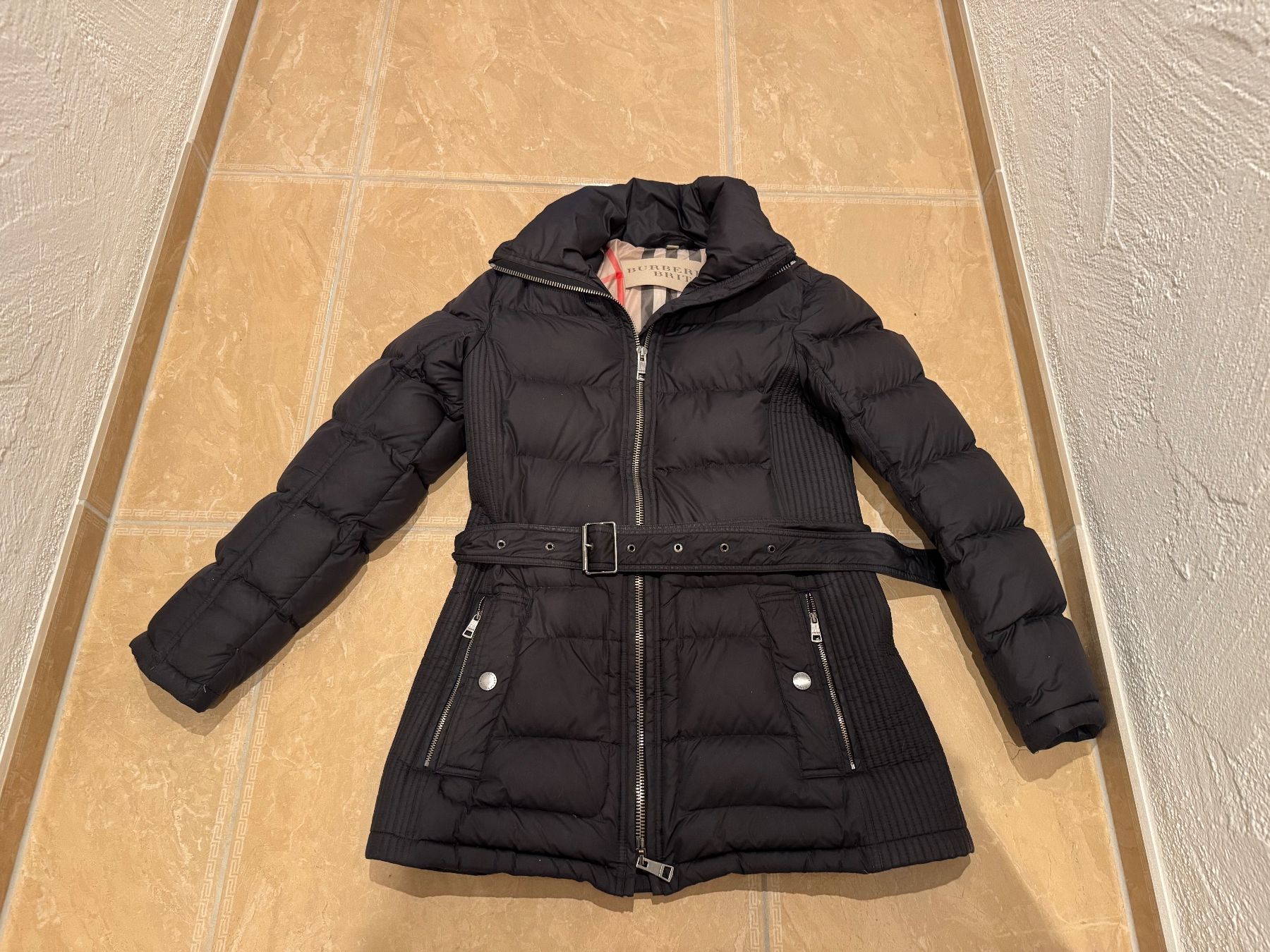 Burberry Giacche: Burberry wunderbare warme NWT  Winterjacke, M – Nuovo (secondo la descrizione) da Klingnau venduto da Markus14