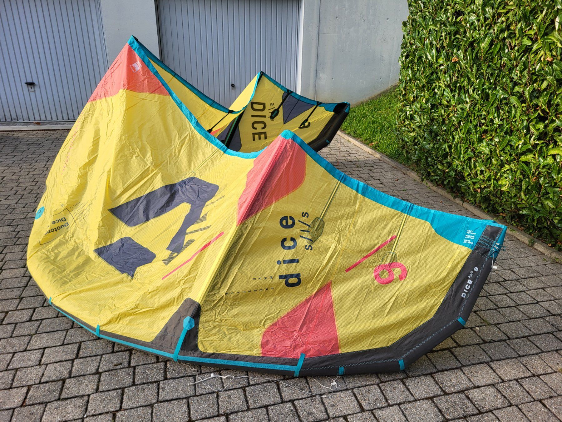 Duotone Aquilone: Kite Duotone Dice SLS 9m 2022 – Usato da Pully venduto da Cedric.kr