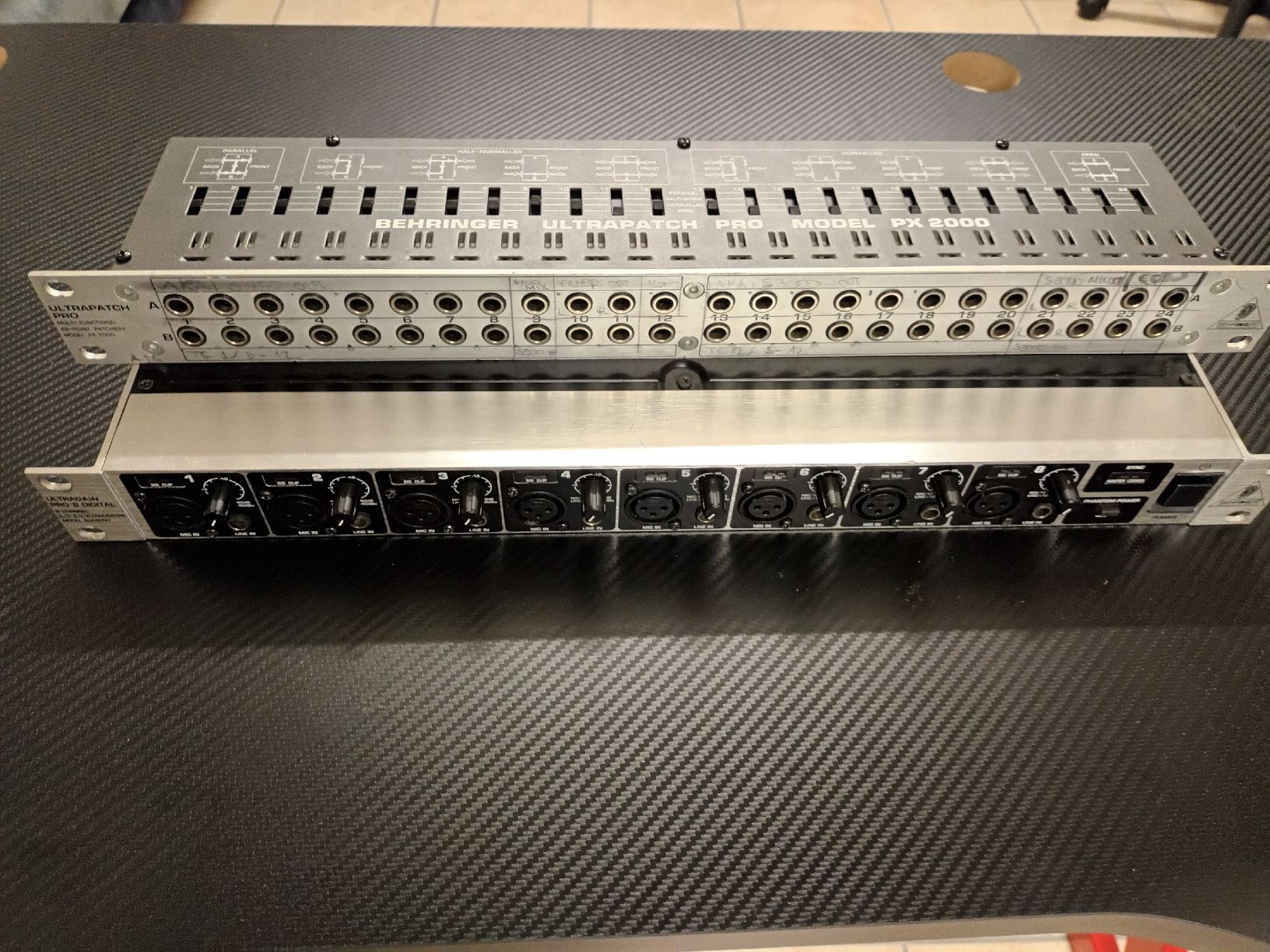 Console di mixaggio: Behringer Ultragain Pro-8 ADA8000 + Ultapatch PX 2000 – Difettoso da Caneggio venduto da matte123