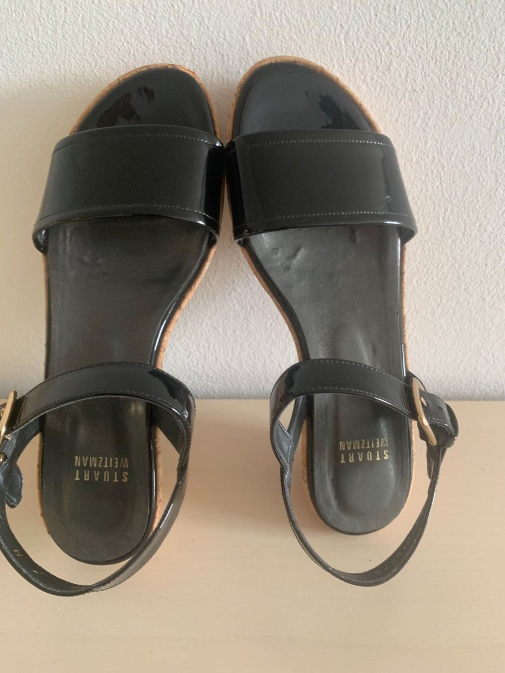 Stuart Weitzman Scarpe da donna: STUART WEITZMAN: Schwarze Lackleder Sandale, Plateau 37,5 – Usato da Luzern venduto da designluzern 5
