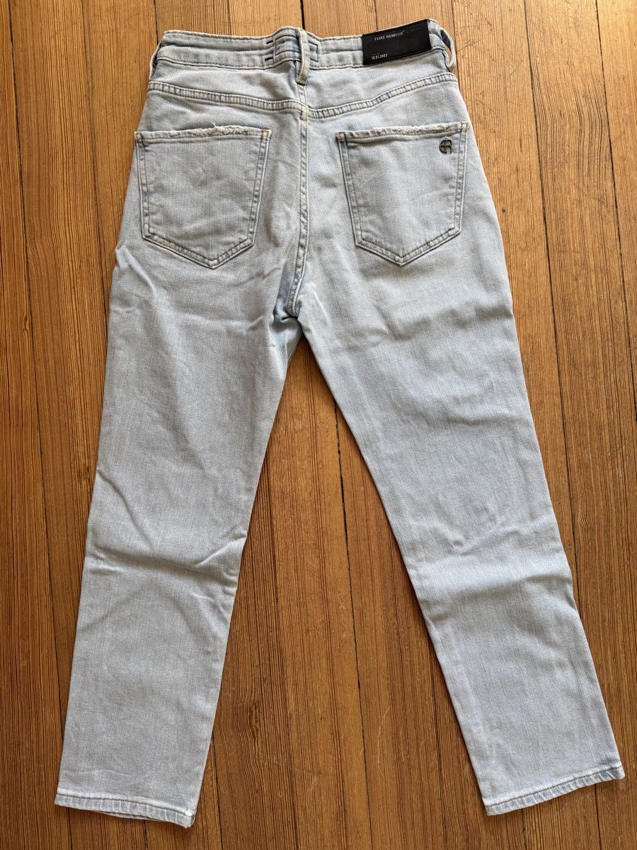 Jeans: Tolle Elias Rumelis Jeans mit destroyed effects – Gebraucht aus Steffisburg von airbrush11 1