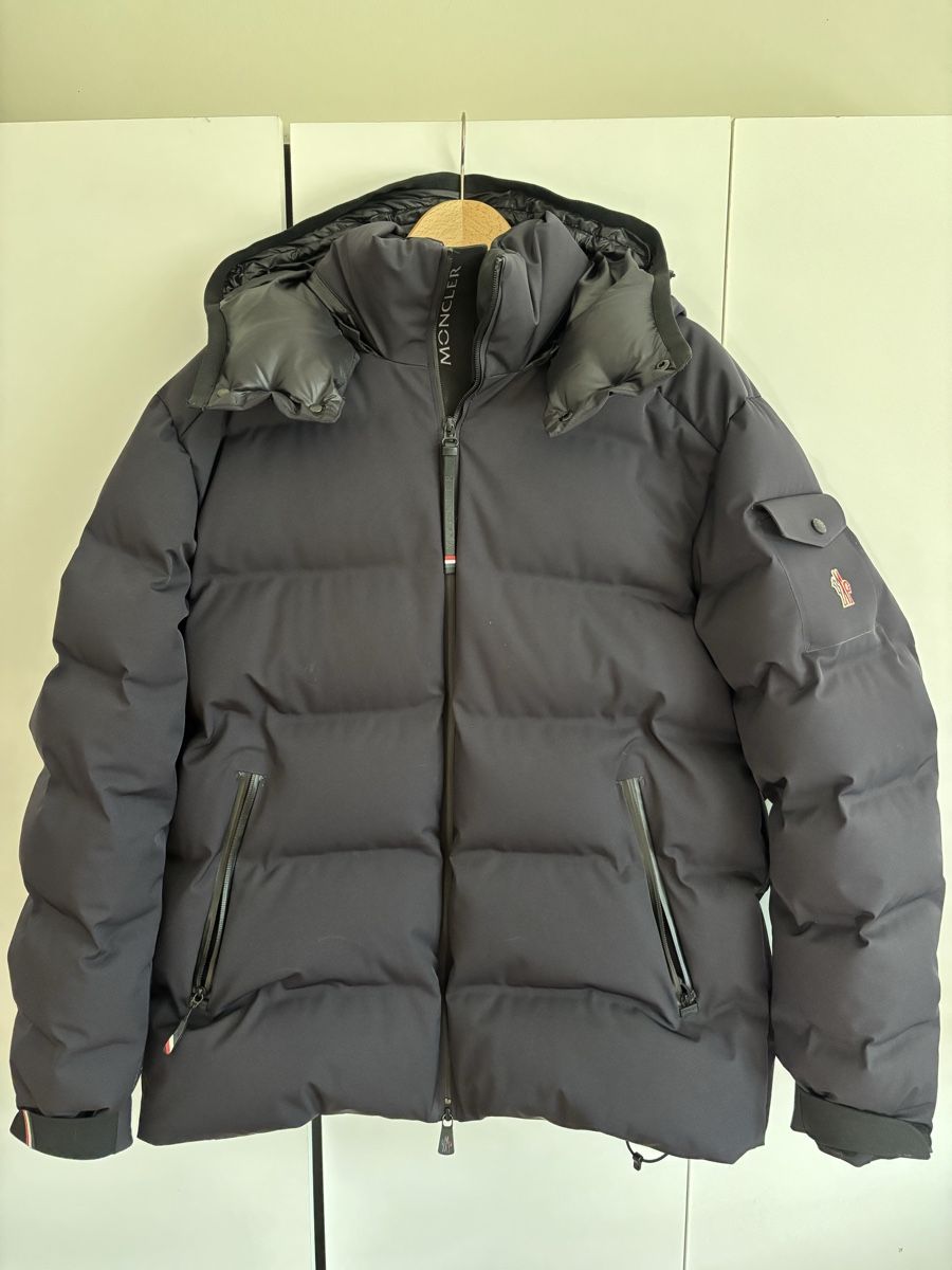 Moncler Giacche: Moncler Ski Jacket – Nuovo (secondo la descrizione) da Genève venduto da Nathanwatchch
