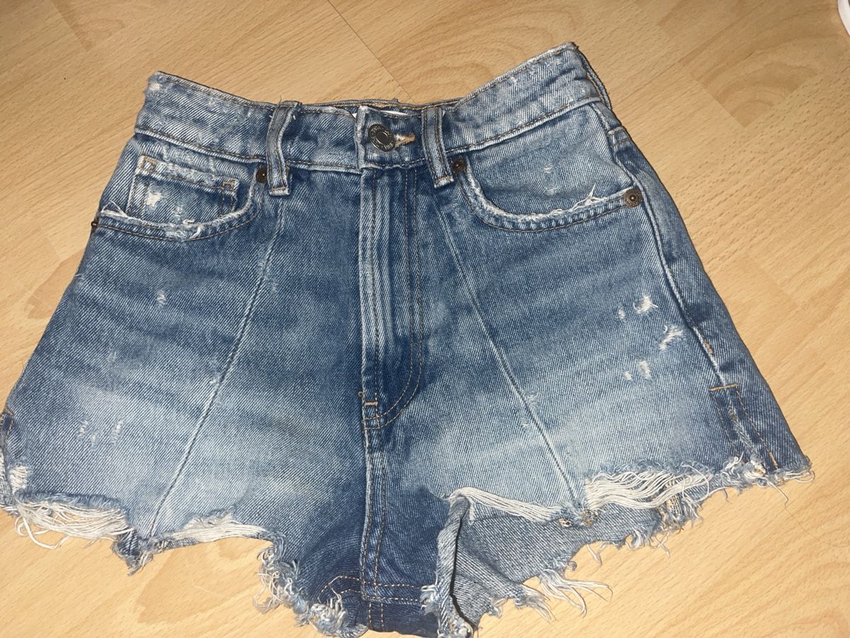 Zara Jeans: Zara Jeans Shorts, Gr. 32 – Neu (gemäss Beschreibung) aus Arch von sibylle.anne