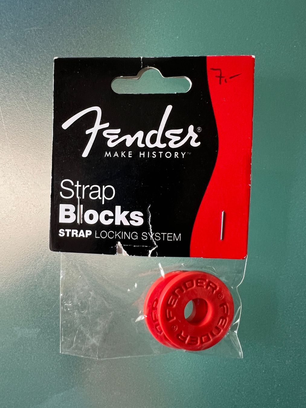 Fender Instruments de musique: Fender Strap Blocks red 2 Paar neu – Neuf avec emballage d'origine à Brunnen par Bonitoman
