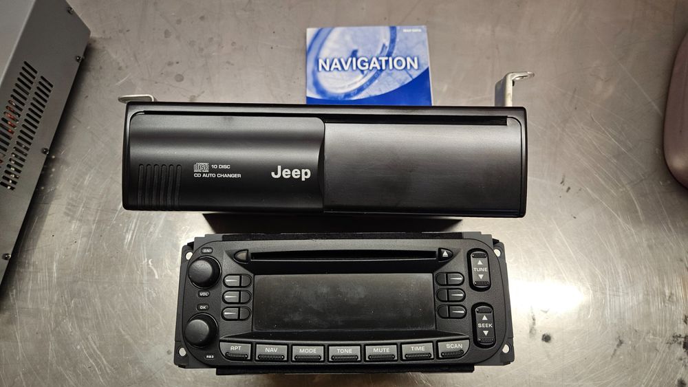 Jeep Grand Cherokee CD Wechsler Autoradio (WJ 1999-2004) (Gebraucht) in ...