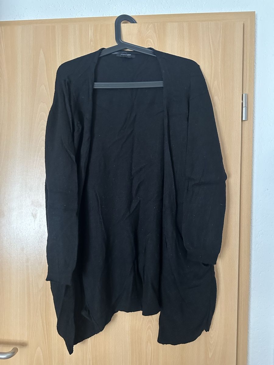 Giacche: Schwarzer Cardigan, lockerer Schnitt, Gr. 38 – Nuovo (secondo la descrizione) da Zollikofen venduto da Akshy