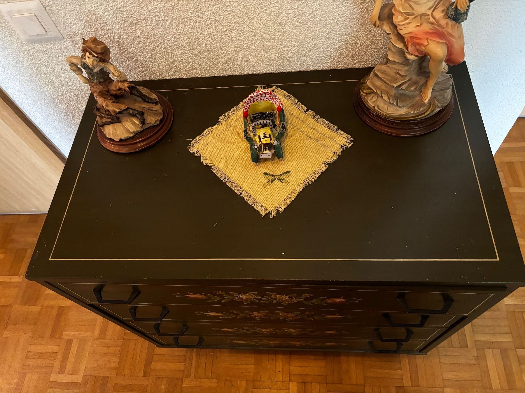 Cassettiere: Kommode mit Blumenmalerei, vintage, antik, schick – Usato da Burgdorf venduto da bia_zq9p 3